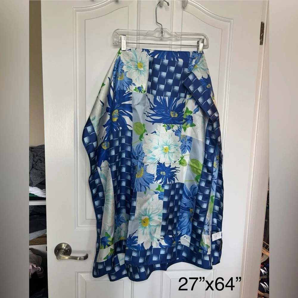 EUC Roche Bobois Paris design Kenzo Takada Blue and White Silk Scarf 27”x64”